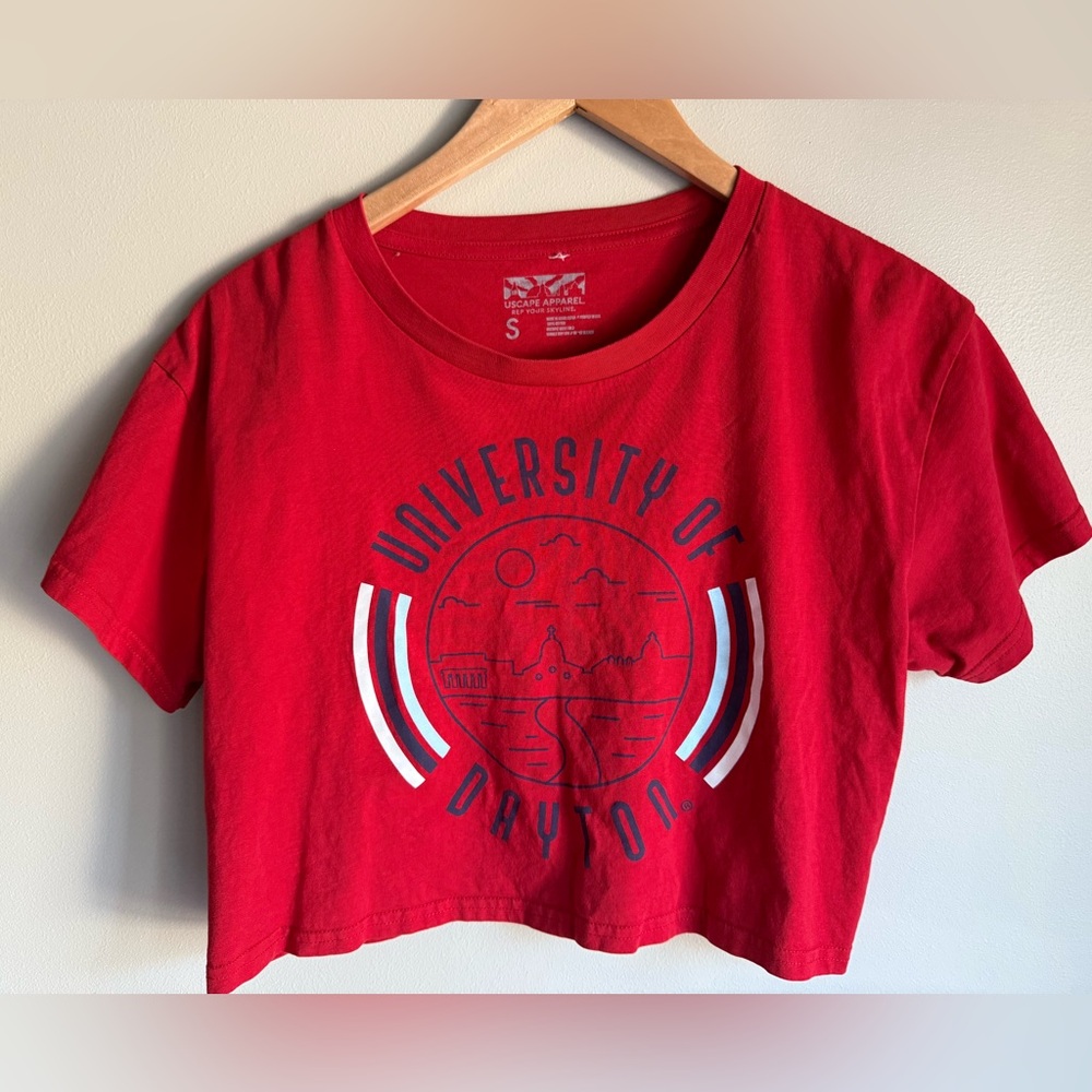 Red‎ University of Dayton Crop Top Size Small